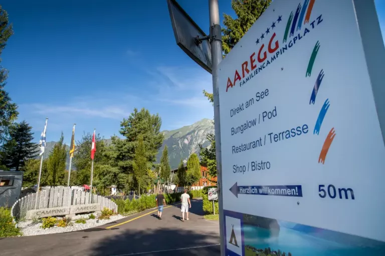 Camping Aaregg on the shores of Lake Brienz at a glance